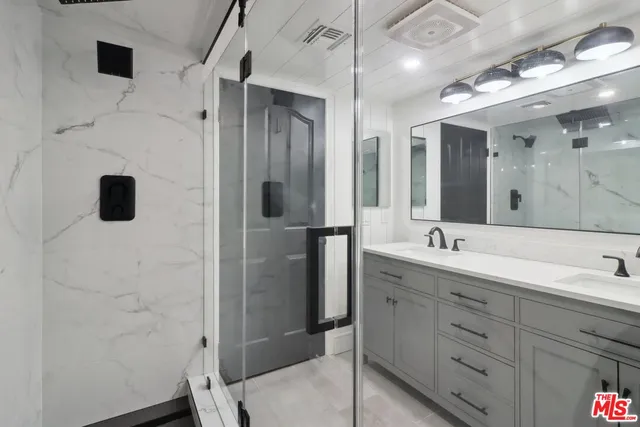 $1,350,000 | 1160 Granville Avenue, Unit 104, Los Angeles, CA 90049