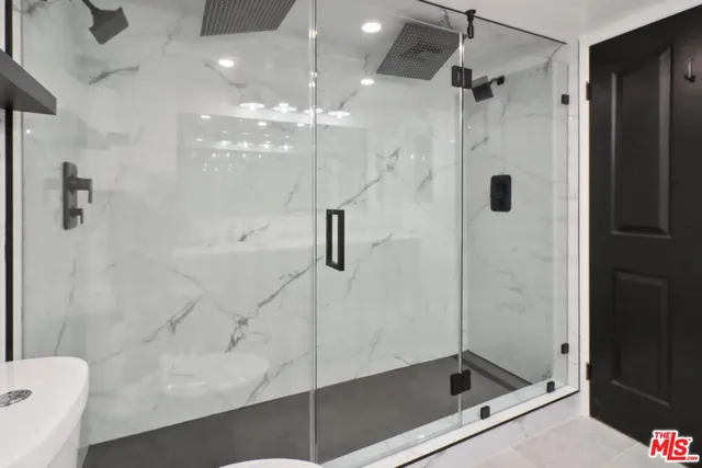 $1,350,000 | 1160 Granville Avenue, Unit 104, Los Angeles, CA 90049