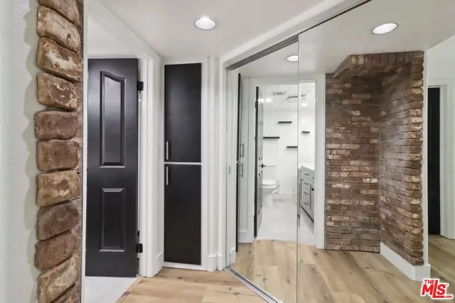 $1,350,000 | 1160 Granville Avenue, Unit 104, Los Angeles, CA 90049