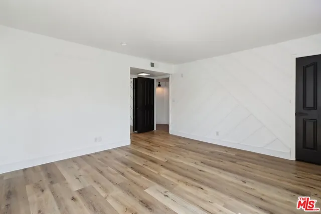 $1,350,000 | 1160 Granville Avenue, Unit 104, Los Angeles, CA 90049