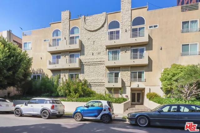 $1,350,000 | 1160 Granville Avenue, Unit 104, Los Angeles, CA 90049