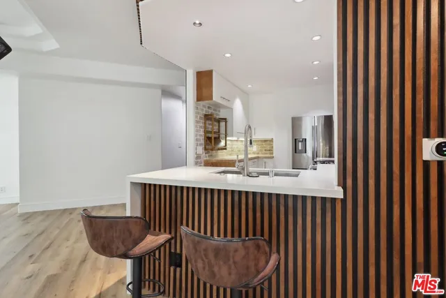 $1,350,000 | 1160 Granville Avenue, Unit 104, Los Angeles, CA 90049