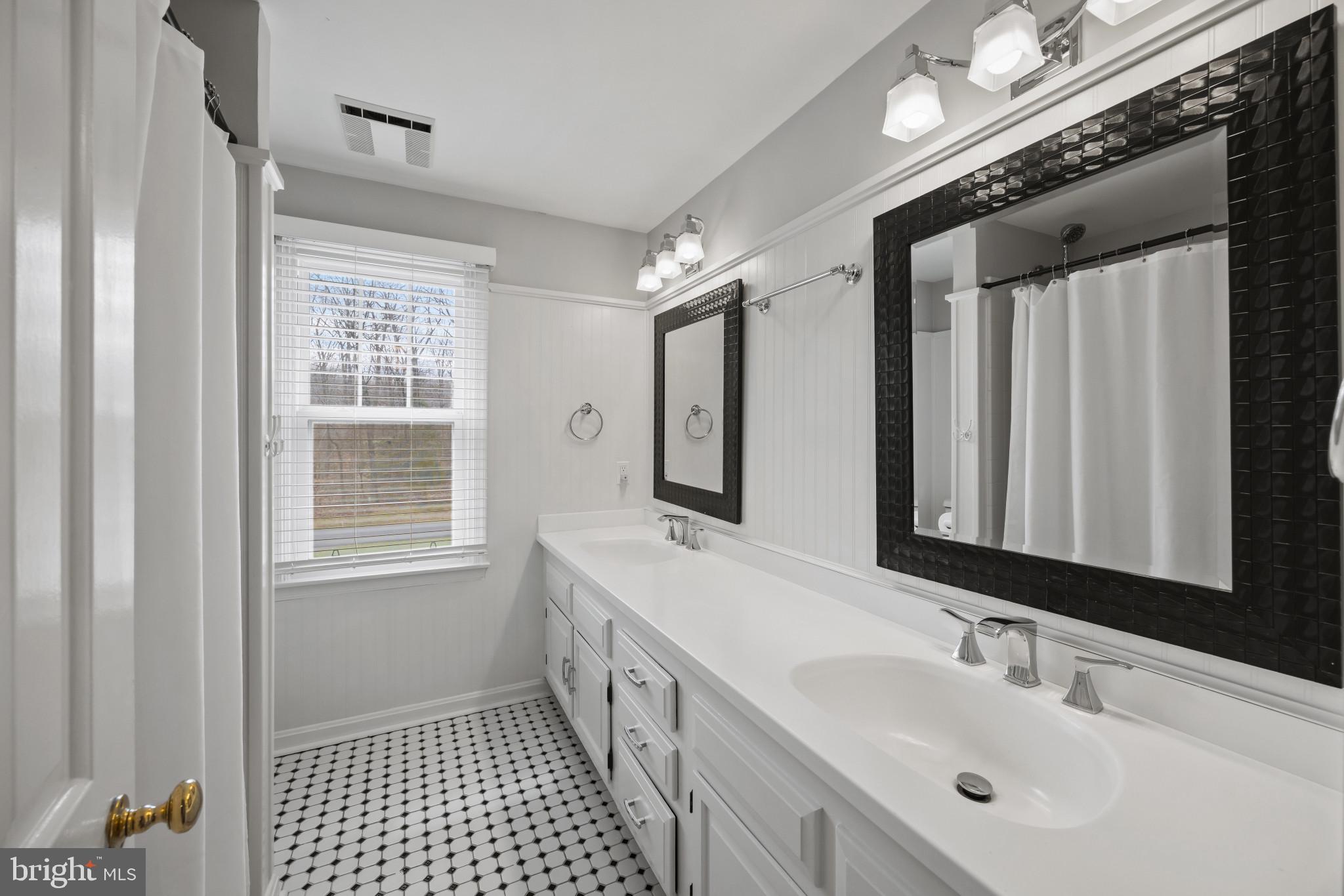 3484 Olympia Road Davidsonville, MD 21035 - Photo 26 of 43 Hall bath