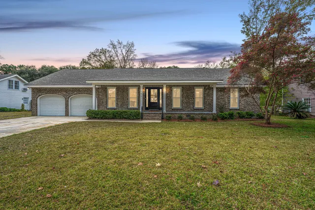 $1,175,000 | 1561 Montclair Street, Charleston, SC 29407