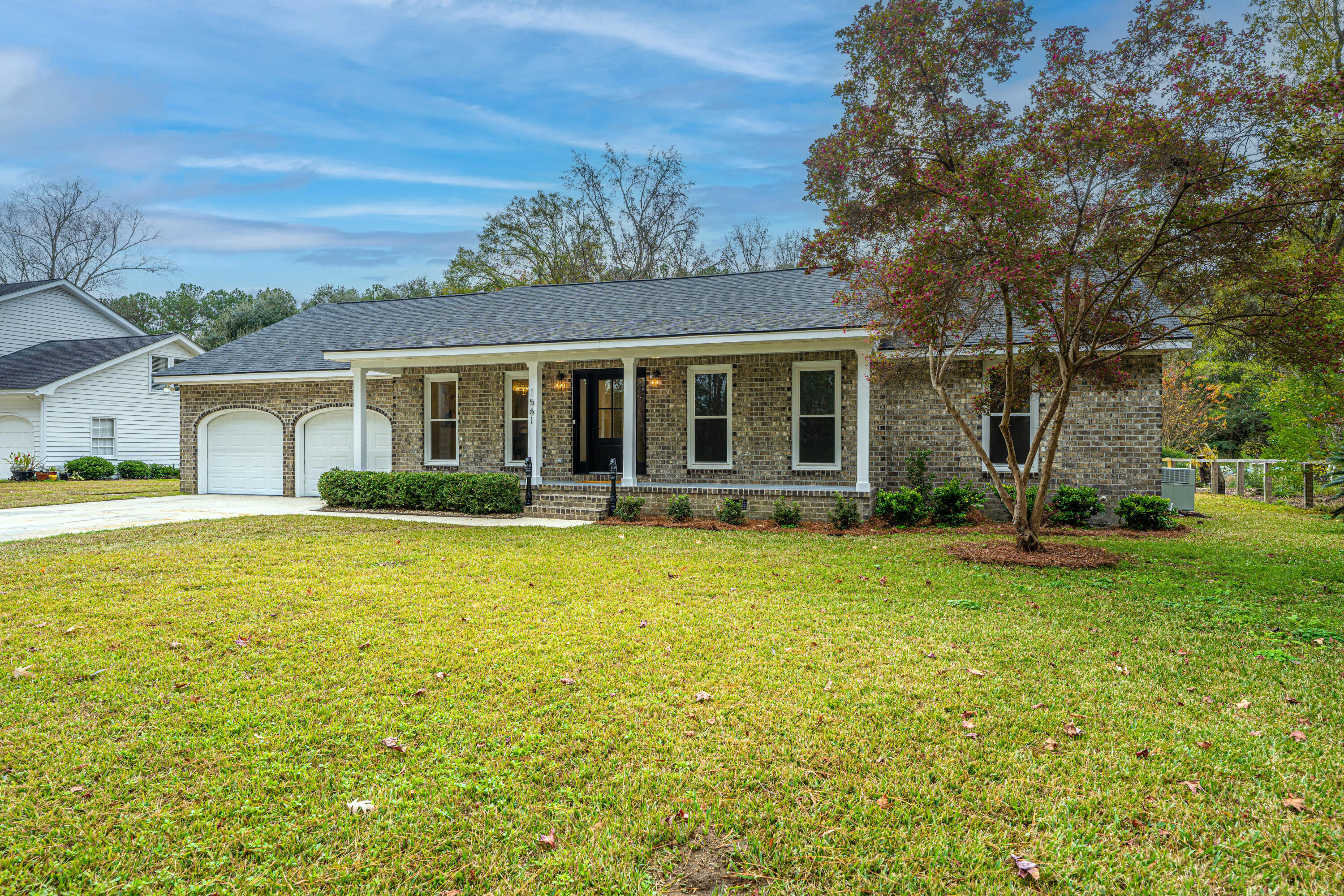 1561 Montclair Street Charleston, SC 29407 - Photo 3 of 82 1561Montclair004