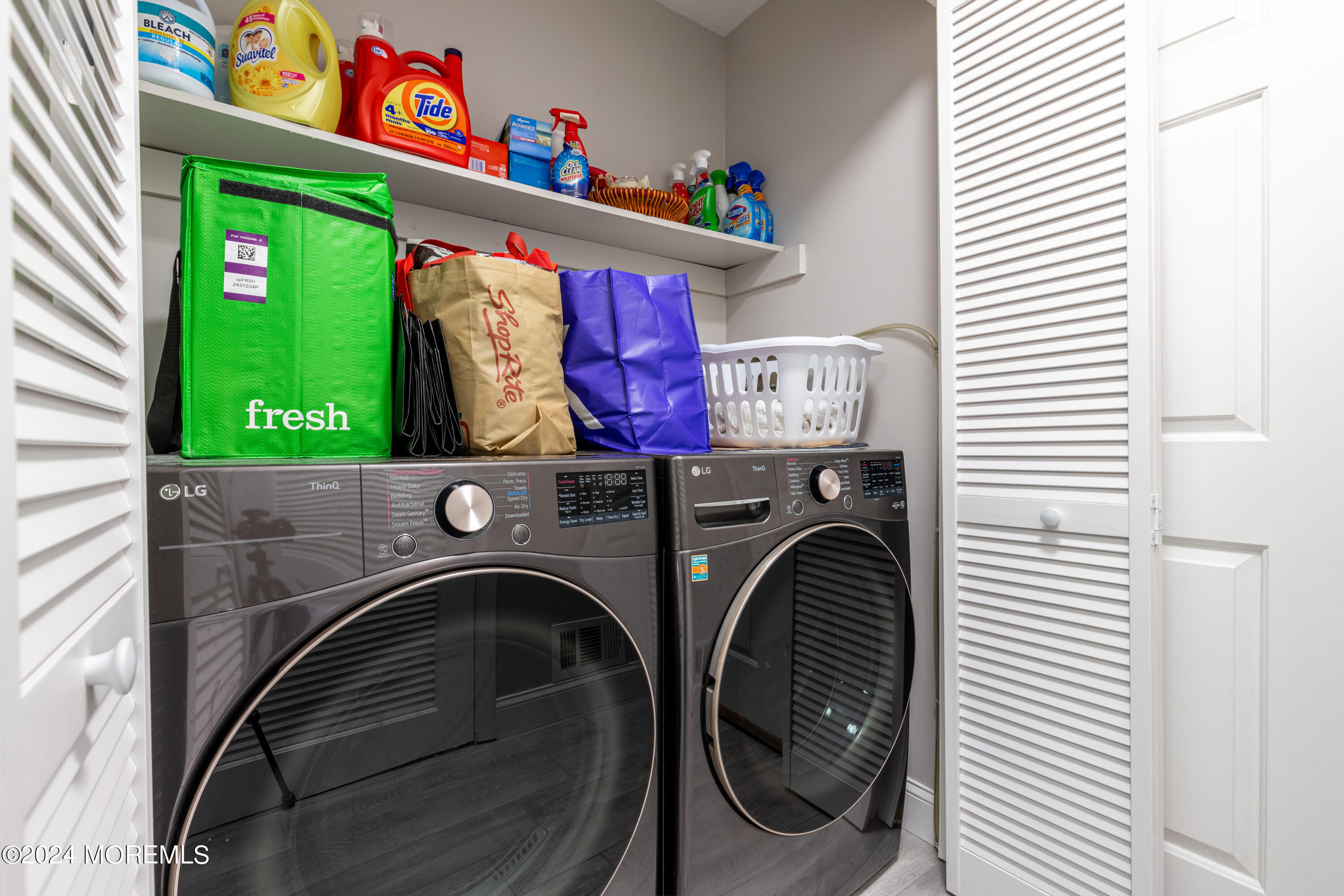 10 Cherrywood Circle Brick, NJ 08724 - Photo 23 of 27 a utility room with dryer and washer