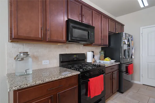 $1,850 | 417 Epiphany Lane, Pflugerville, TX 78660