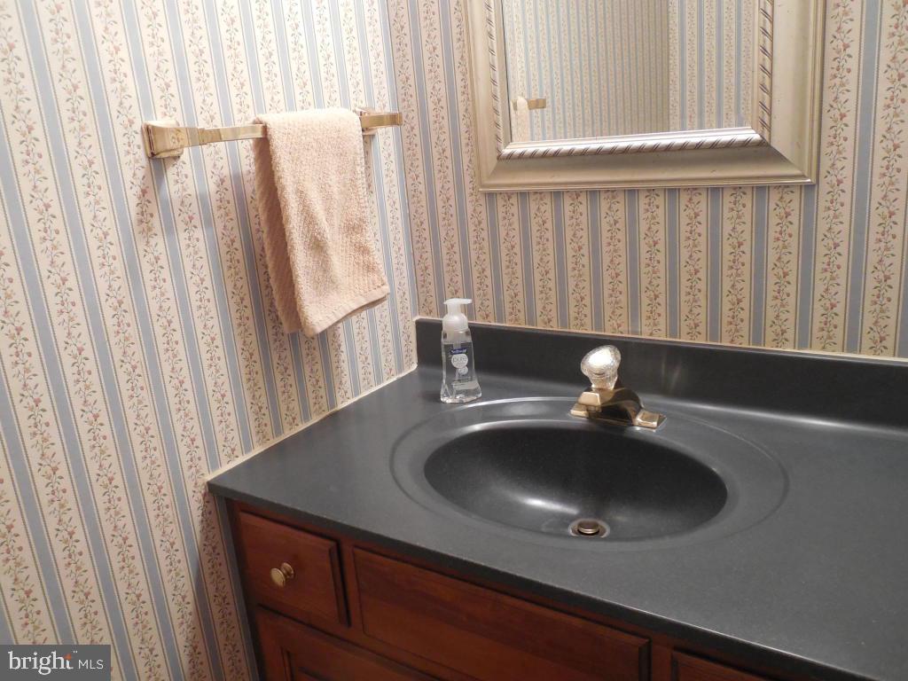 16 Windsor Lane Lititz, PA 17543 - Photo 14 of 32
