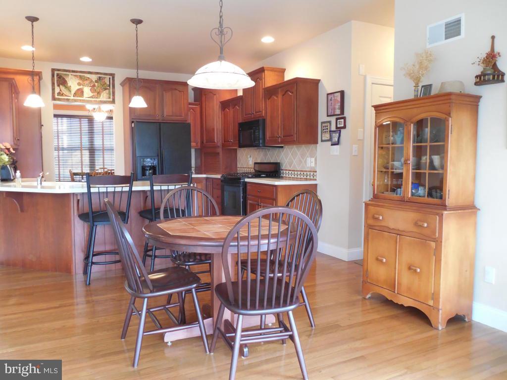 16 Windsor Lane Lititz, PA 17543 - Photo 8 of 32