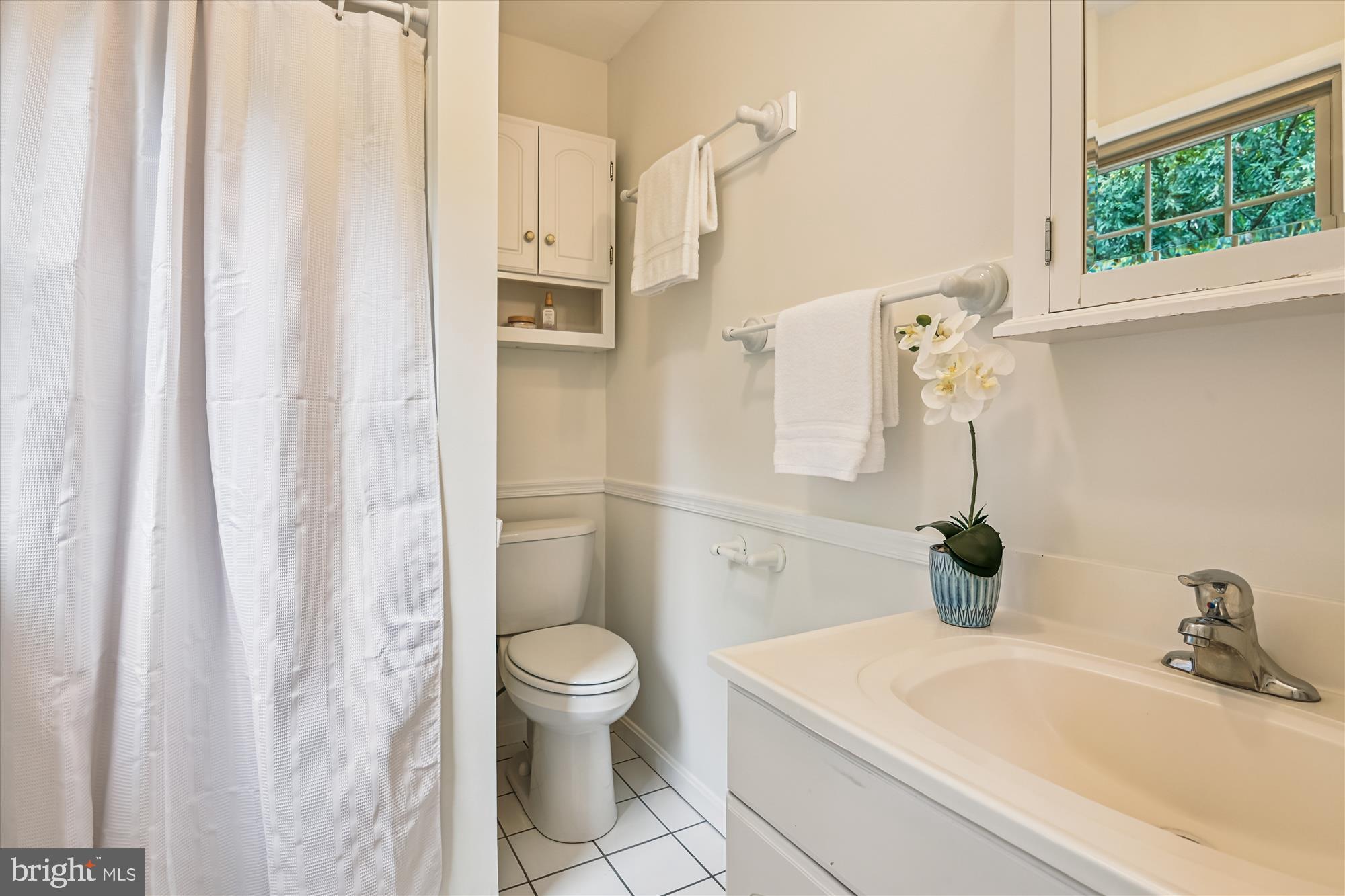 1003 Dulaney Lane Annapolis, MD 21403 - Photo 19 of 50 Ensuite primary bath