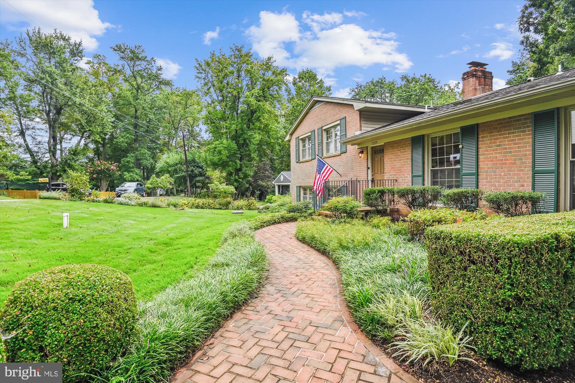 1003 Dulaney Lane Annapolis, MD 21403 - Photo 2 of 50 Welcoming front yard and brick walkway