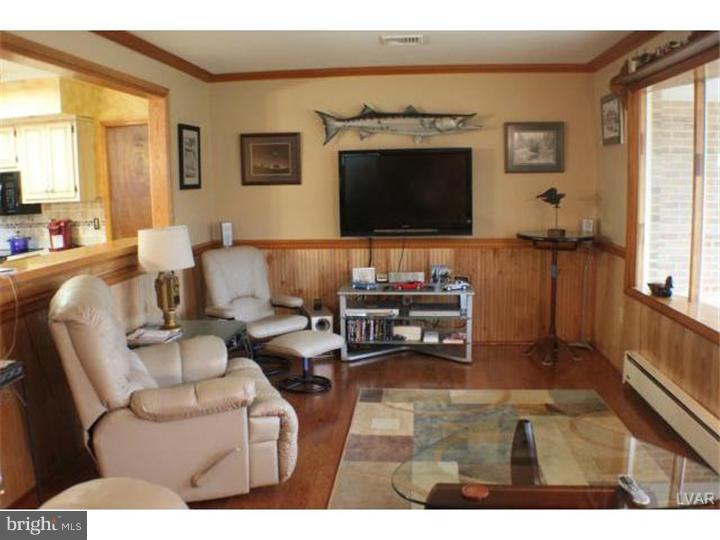 82 Turkey Road Kempton, PA 19529 - Photo 4 of 16 Gallery Image 4