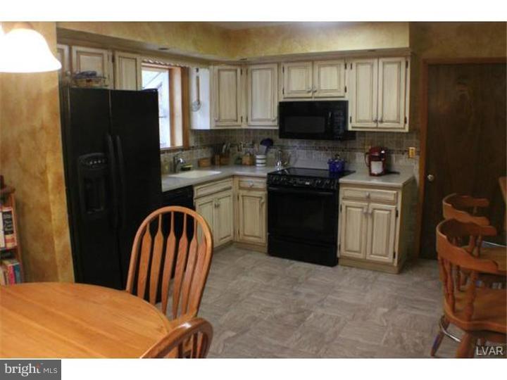 82 Turkey Road Kempton, PA 19529 - Photo 5 of 16 Gallery Image 5