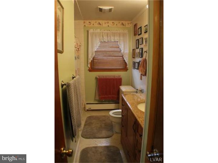 82 Turkey Road Kempton, PA 19529 - Photo 6 of 16 Gallery Image 6