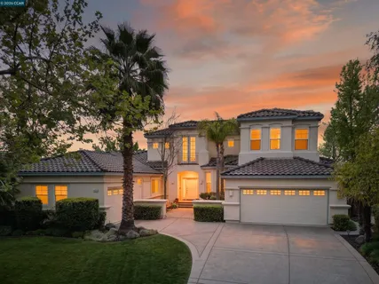 $2,798,800 | 3643 Country Club Terrace, Danville, CA 94506