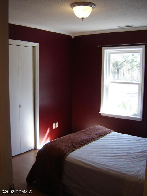 435 Nine Foot Road Newport, NC 28570 - Photo 4 of 9 Bedroom