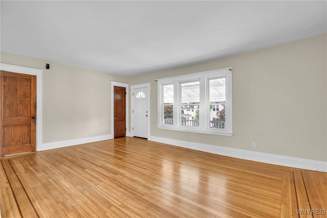 88 Rugby Road Buffalo, NY 14216 - Photo 3 of 28