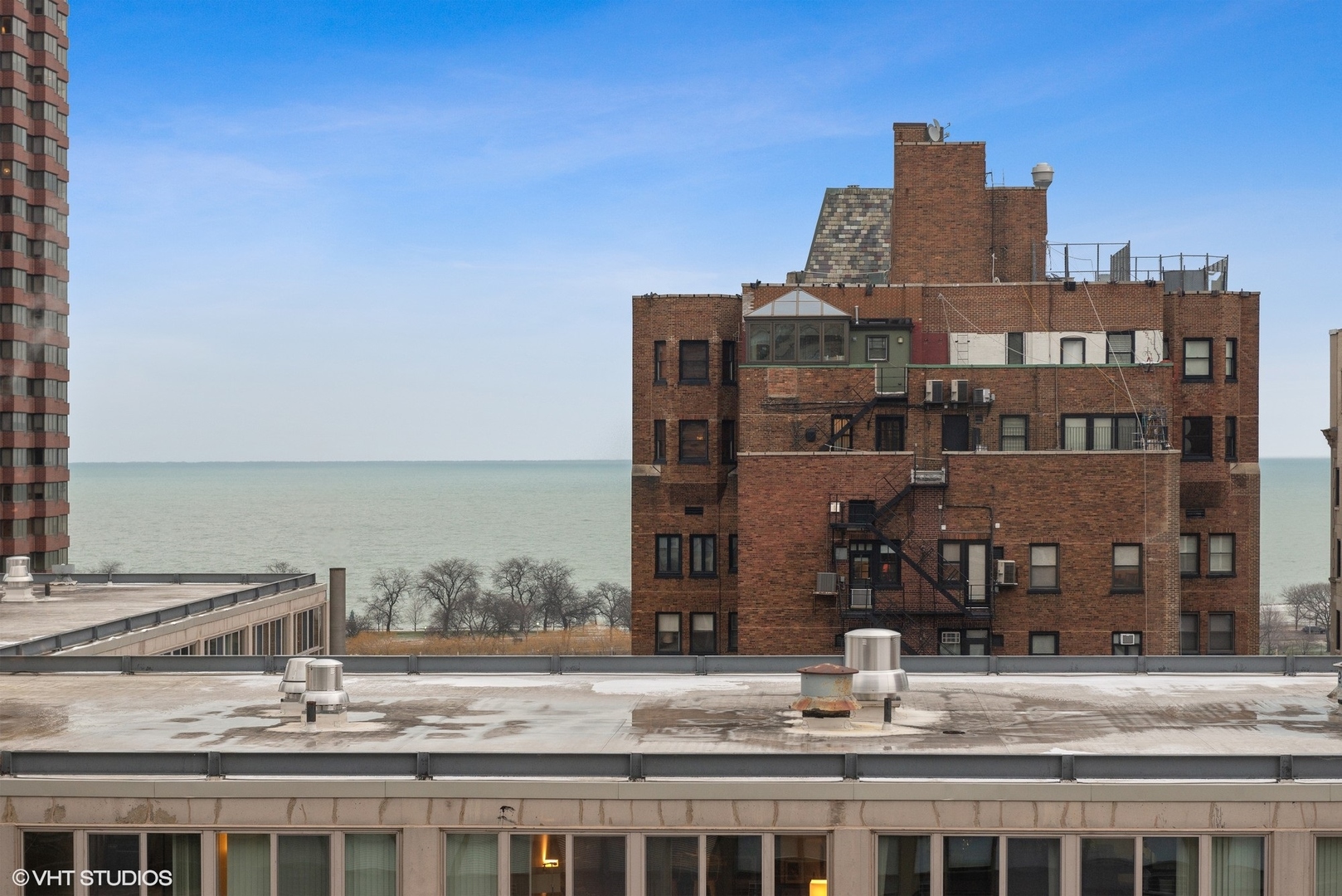 2930 North Sheridan Road, Unit 1611 Chicago, IL 60657 - Photo 15 of 18 a front view of a building