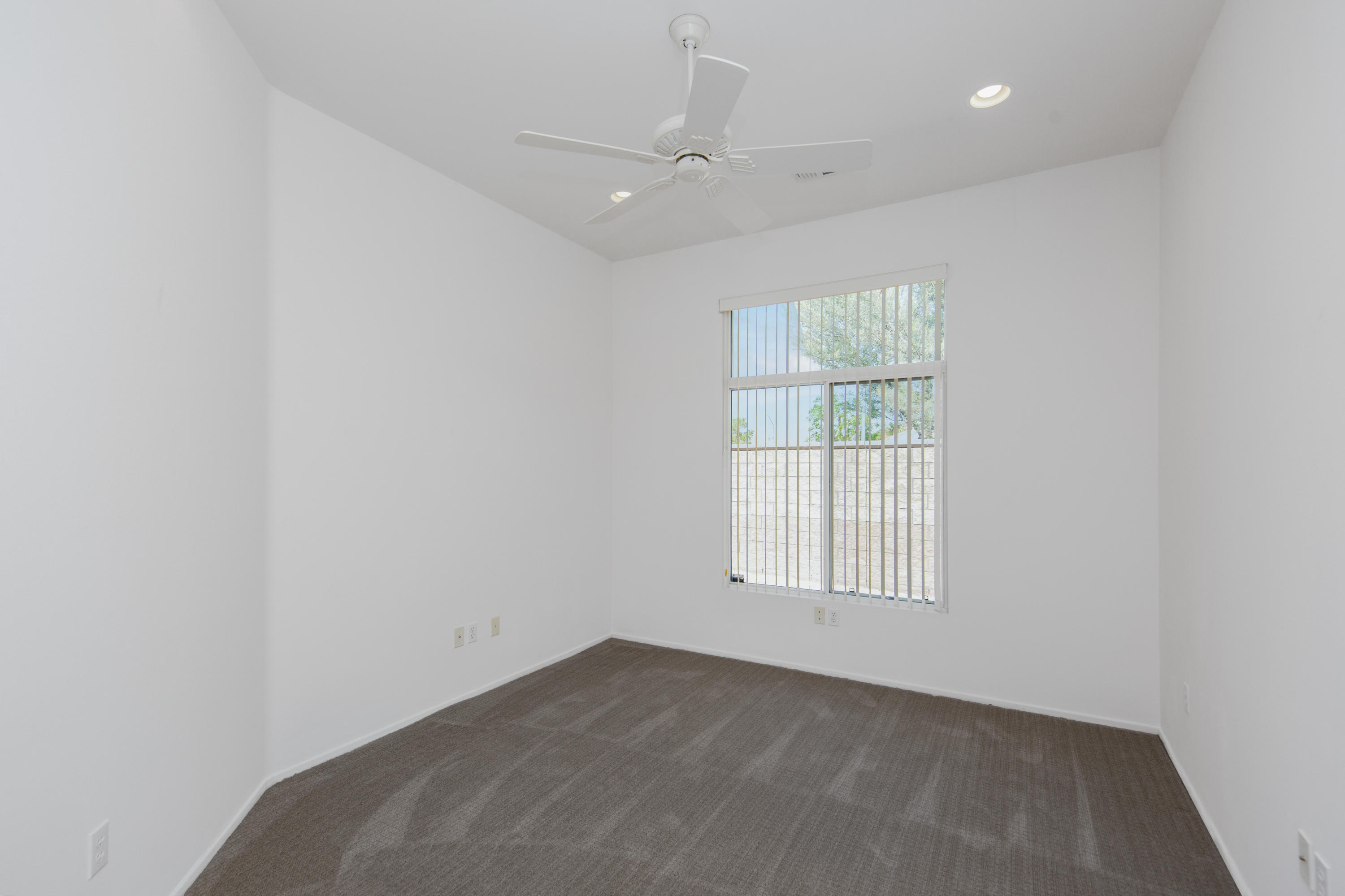 35076 Moorbrook Road Palm Desert, CA 92211 - Photo 34 of 45 an empty room with a window