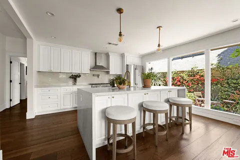 $1,695,000 | 2248 South Hobart Boulevard, Los Angeles, CA 90018
