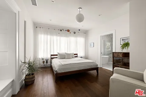 $1,695,000 | 2248 South Hobart Boulevard, Los Angeles, CA 90018