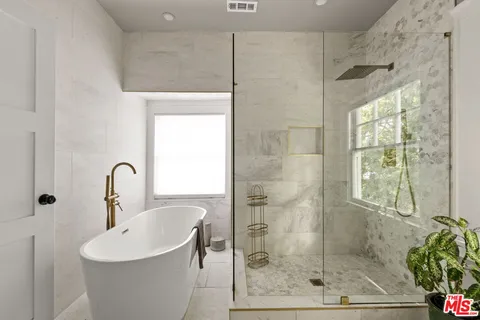 $1,695,000 | 2248 South Hobart Boulevard, Los Angeles, CA 90018
