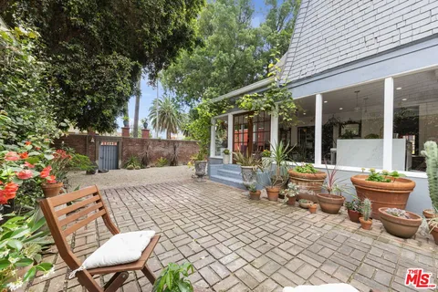$1,695,000 | 2248 South Hobart Boulevard, Los Angeles, CA 90018