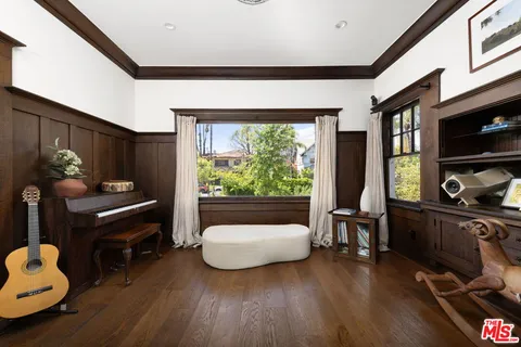 $1,695,000 | 2248 South Hobart Boulevard, Los Angeles, CA 90018