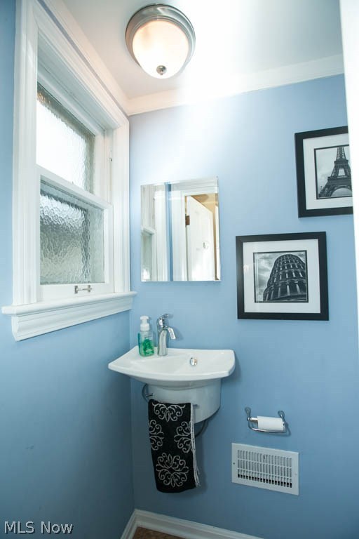 4065 Bushnell Road University Heights, OH 44121 - Photo 12 of 28 Gallery Image 12