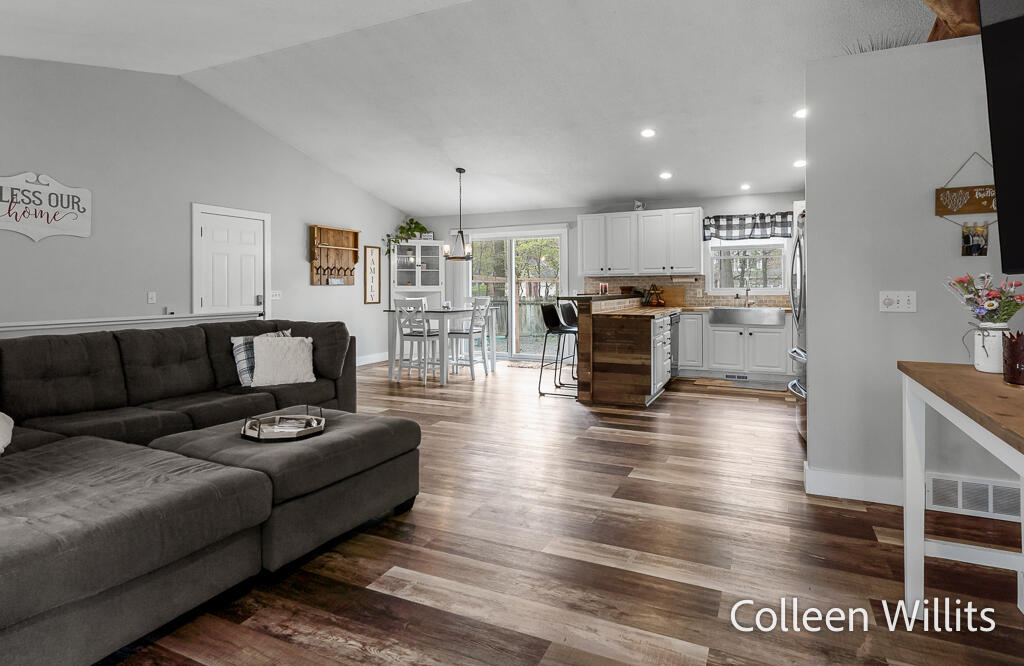 15324 Grand Oak Road Grand Haven, MI 49417 - Photo 14 of 49 15324GrandOakRd-17LoRes