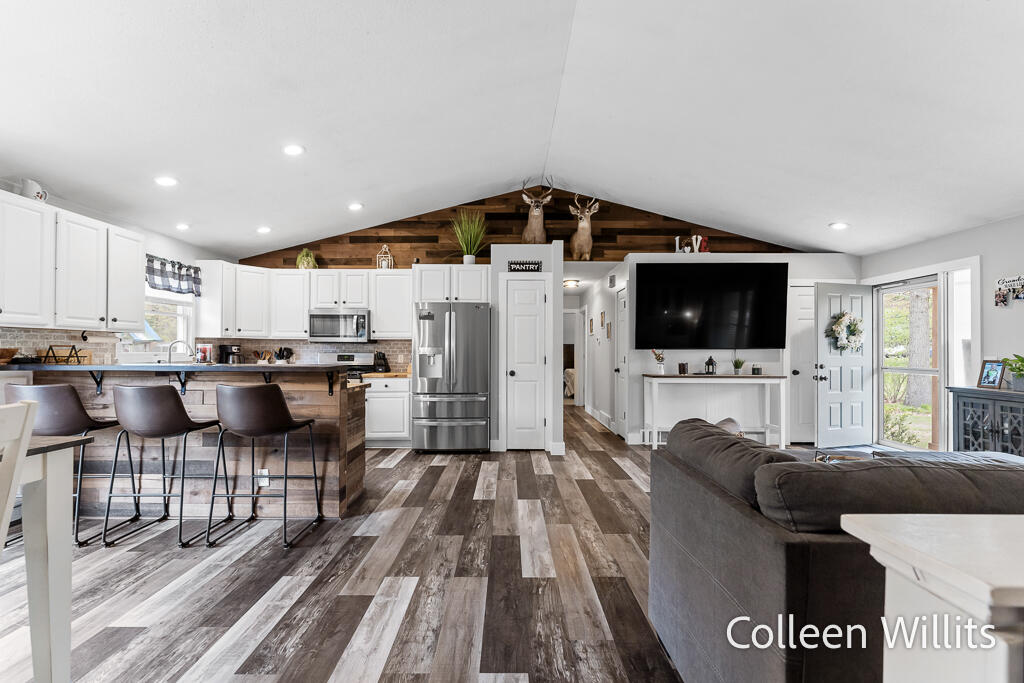 15324 Grand Oak Road Grand Haven, MI 49417 - Photo 20 of 49 15324GrandOakRd-28LoRes