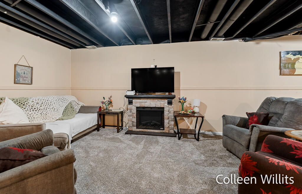 15324 Grand Oak Road Grand Haven, MI 49417 - Photo 38 of 49 15324GrandOakRd-43LoRes