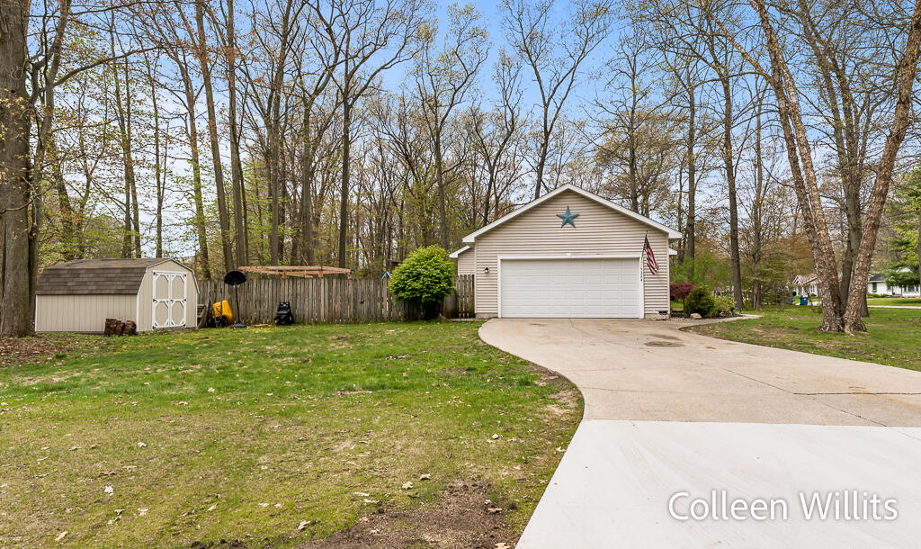 15324 Grand Oak Road Grand Haven, MI 49417 - Photo 6 of 49 15324GrandOakRd-7LoRes