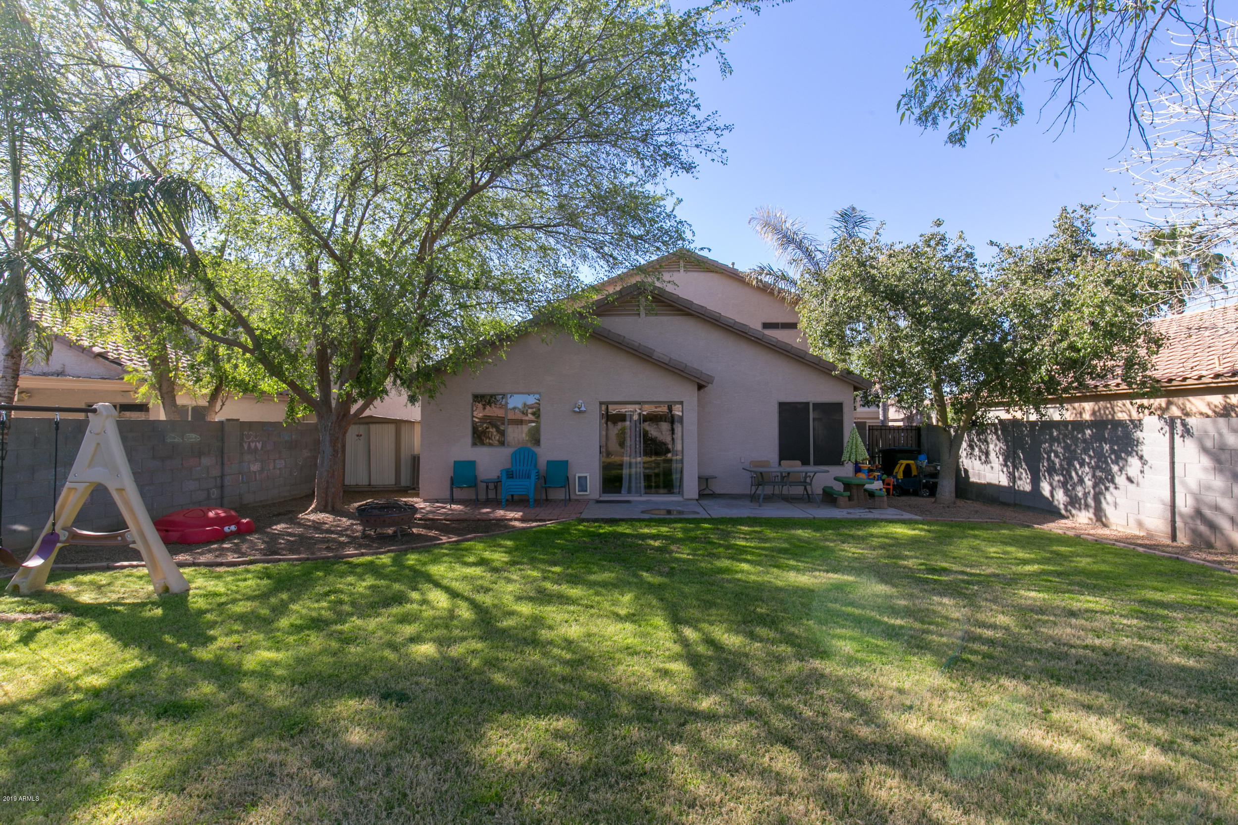 2040 East Appaloosa Road Gilbert, AZ 85296 - Photo 14 of 16 2040 E Appaloosa-23