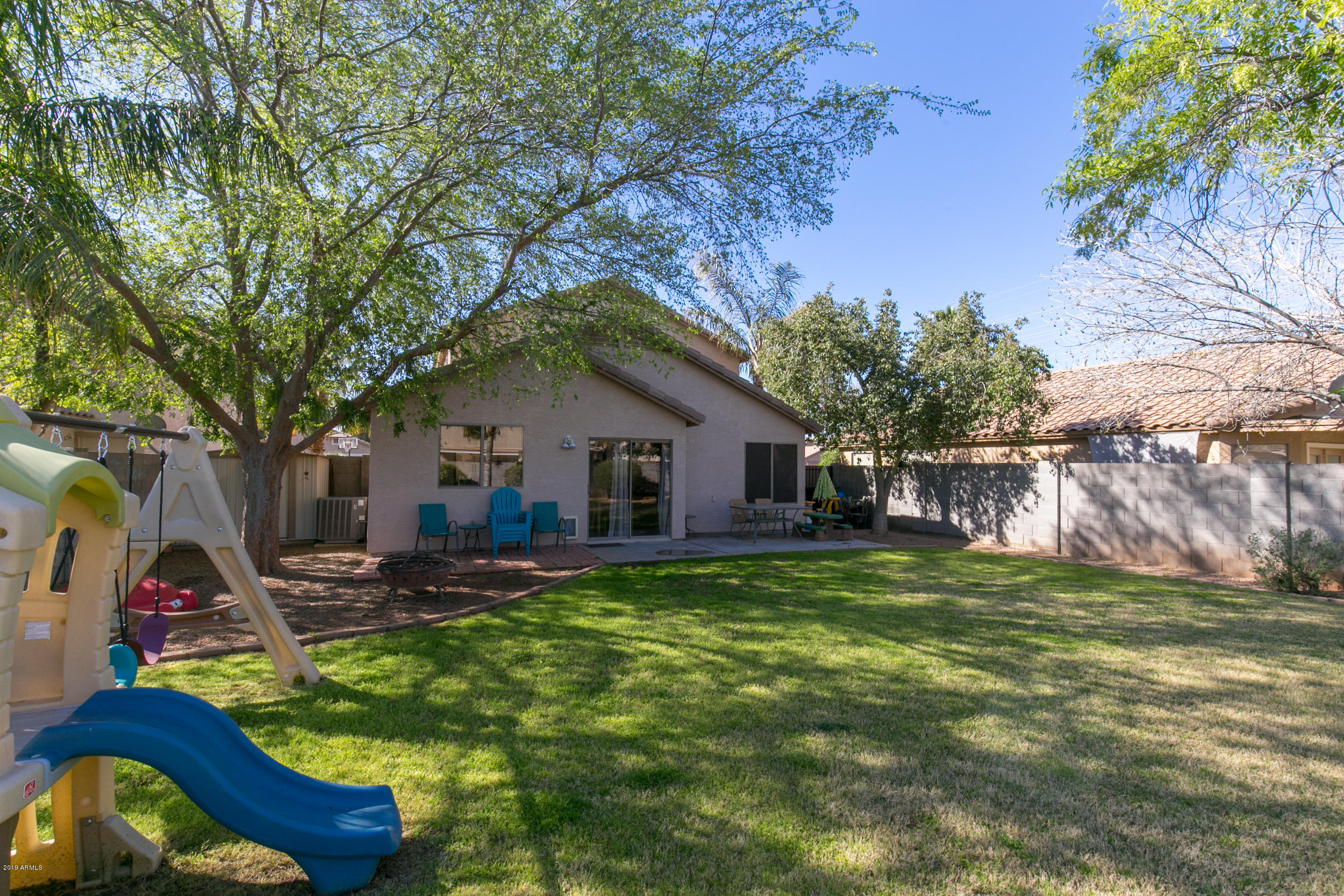 2040 East Appaloosa Road Gilbert, AZ 85296 - Photo 15 of 16 2040 E Appaloosa-24