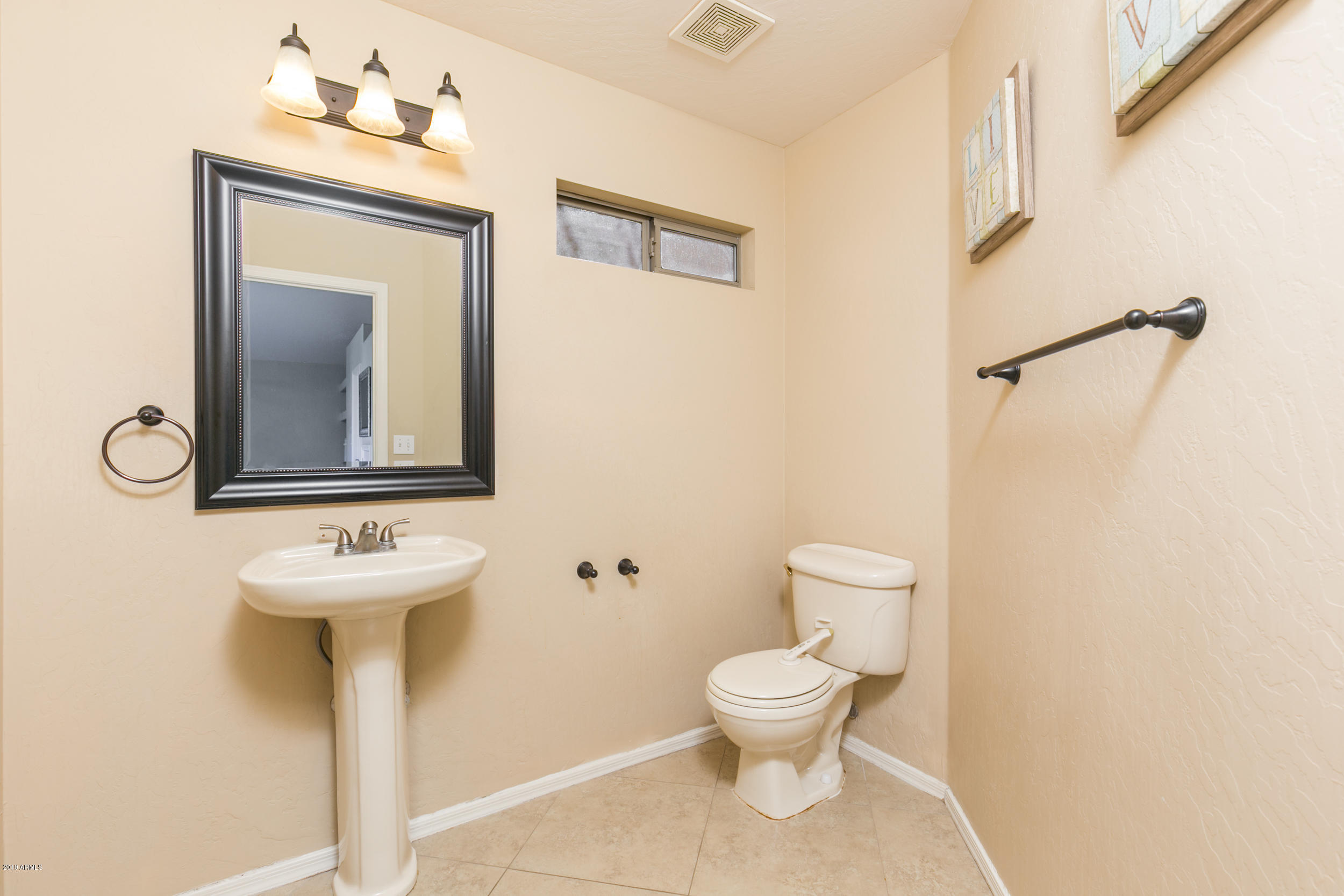 2040 East Appaloosa Road Gilbert, AZ 85296 - Photo 7 of 16 2040 E Appaloosa-13