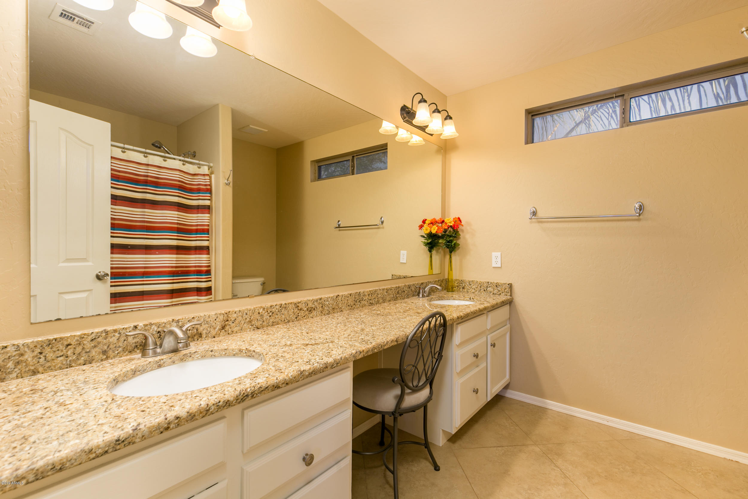 2040 East Appaloosa Road Gilbert, AZ 85296 - Photo 9 of 16 2040 E Appaloosa-17