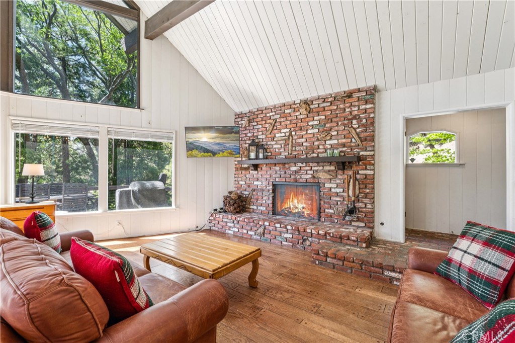 686 Grass Valley Road Lake Arrowhead, CA 92352 - Photo 9 of 55