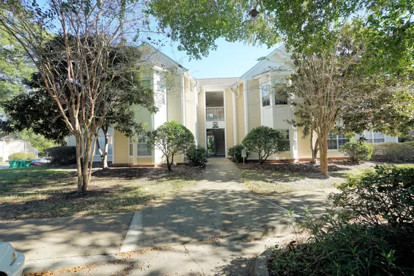 $1,800 | 1501 Partin Drive North, Unit 249, Niceville, FL 32578