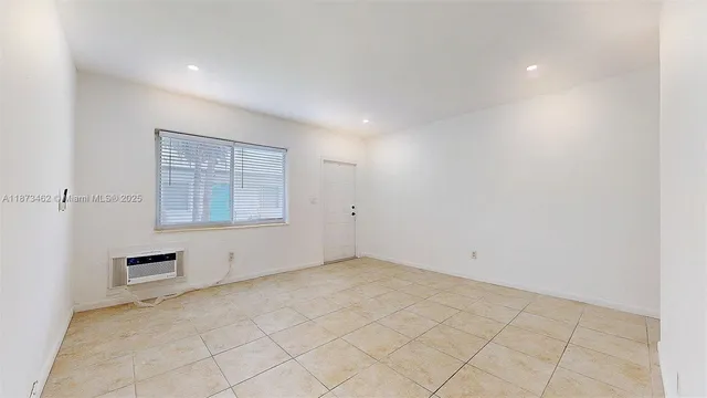 $1,650 | 2499 Southwest 27th Street, Unit 7, Miami, FL 33133