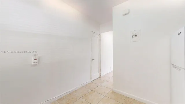 $1,650 | 2499 Southwest 27th Street, Unit 7, Miami, FL 33133