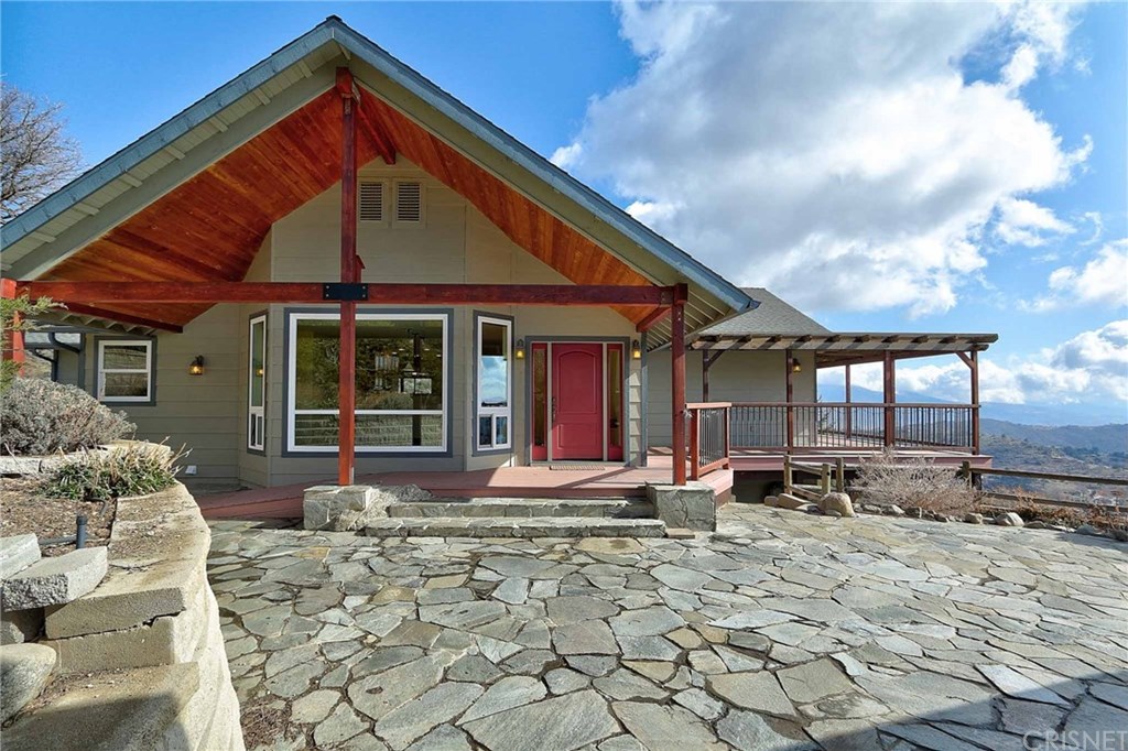 24120 Jacaranda Drive Tehachapi, CA 93561 - Photo 2 of 36