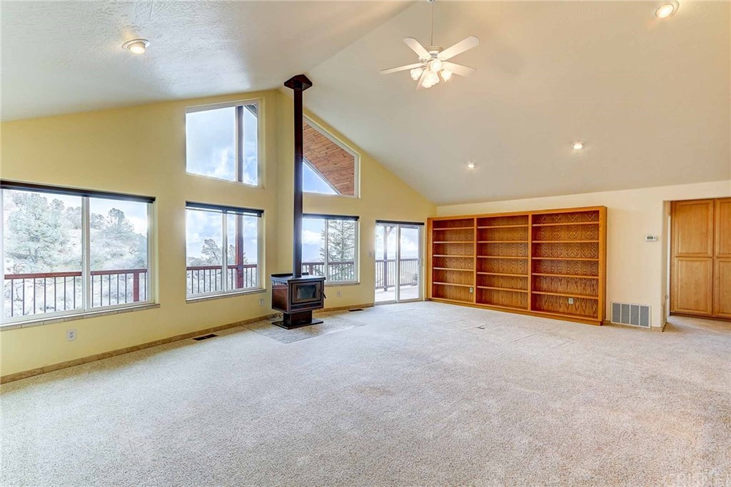 24120 Jacaranda Drive Tehachapi, CA 93561 - Photo 12 of 36