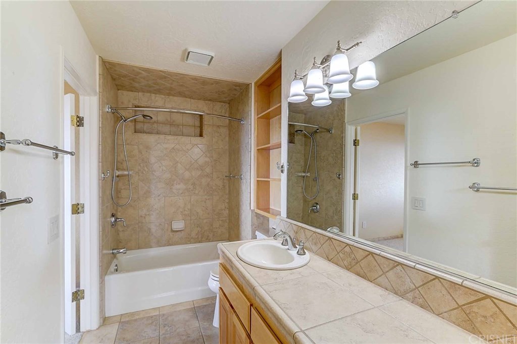 24120 Jacaranda Drive Tehachapi, CA 93561 - Photo 20 of 36