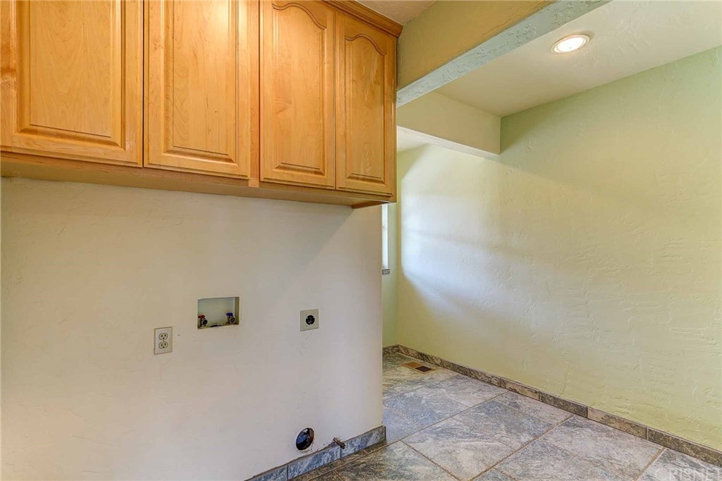 24120 Jacaranda Drive Tehachapi, CA 93561 - Photo 27 of 36