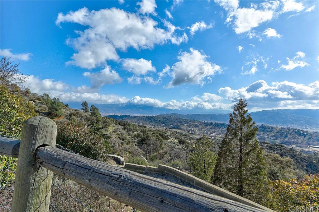 24120 Jacaranda Drive Tehachapi, CA 93561 - Photo 35 of 36