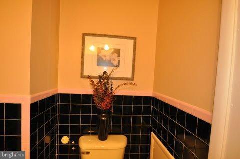 2307 Ross Road Silver Spring, MD 20910 - Photo 23 of 25 Bath (Master)