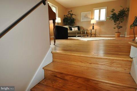 2307 Ross Road Silver Spring, MD 20910 - Photo 4 of 25 Interior (General)