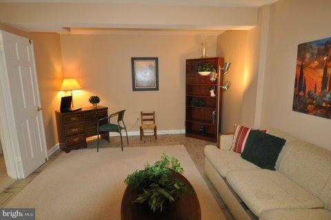 2307 Ross Road Silver Spring, MD 20910 - Photo 10 of 25 Family Room