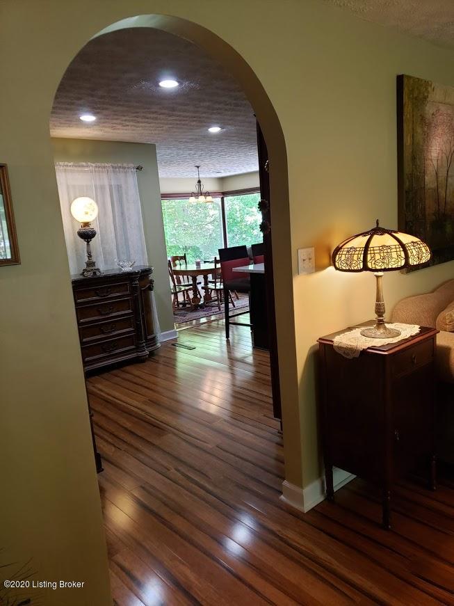 2800 Timber Hill Road Louisville, KY 40214 - Photo 17 of 83 Living Room